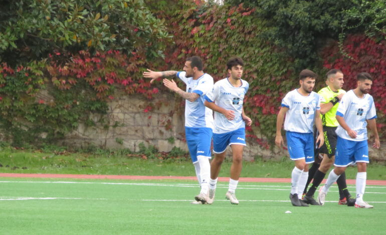 CALCIO/ Rione Terra al cardiopalma: in vantaggio, si fa rimontare e pareggia in extremis