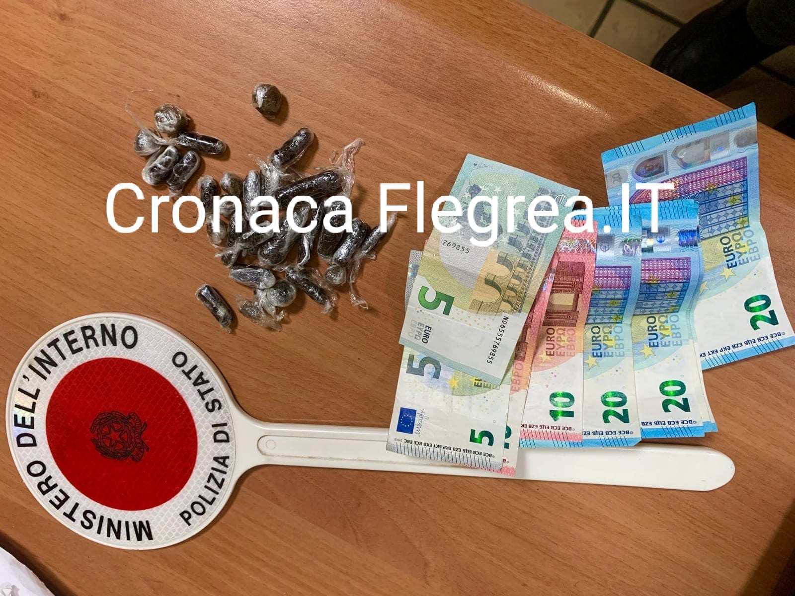 POZZUOLI/ Spaccio di droga nel centro storico: arrestato 51enne – LA FOTO