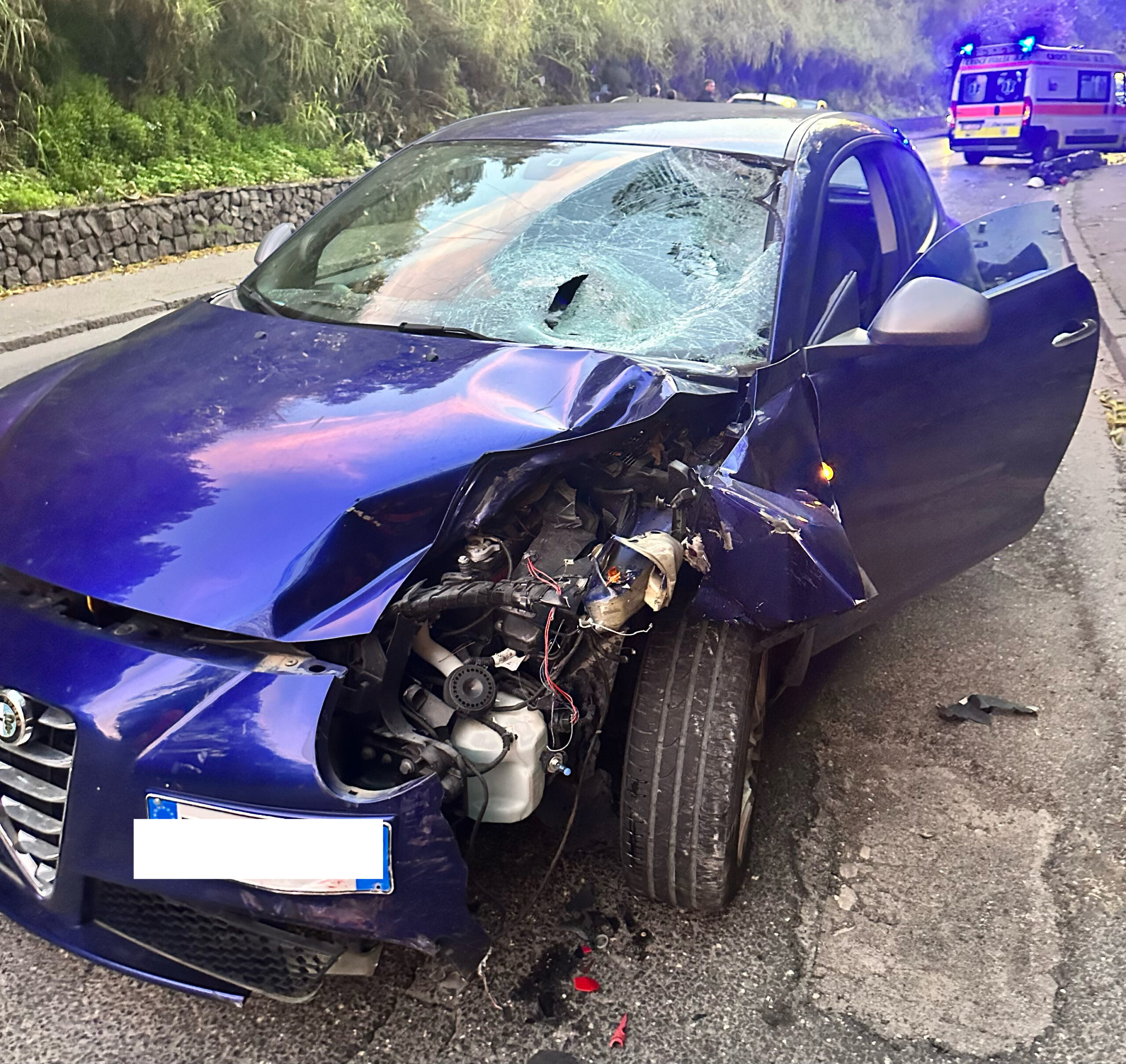 POZZUOLI/ Scontro auto-moto in via San Gennaro, muore un 42enne
