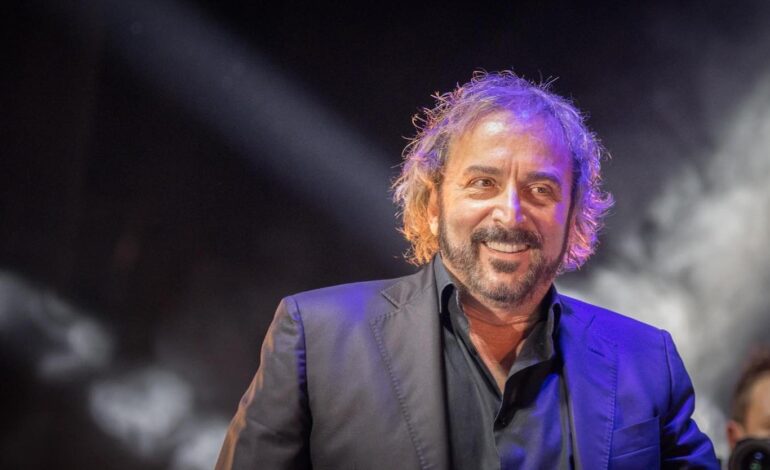 Da “Patrizia” a “Il rock dei tamarri”: intervista a Tony Tammaro in concerto a Bacoli