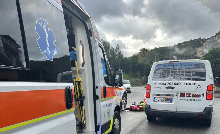 POZZUOLI/ Malore alla guida, muore un operaio