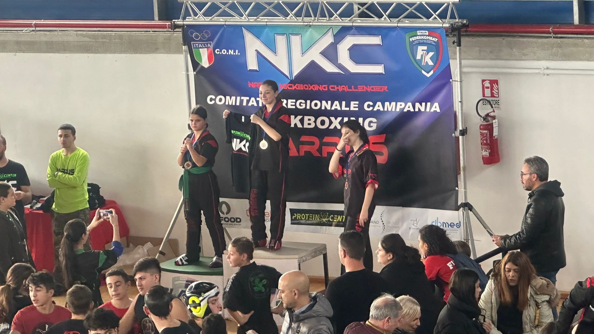 POZZUOLI/ Il Team Popeye di Franco Cacciapuoti fa il pieno di medaglie ai campionati nazionali – LE FOTO