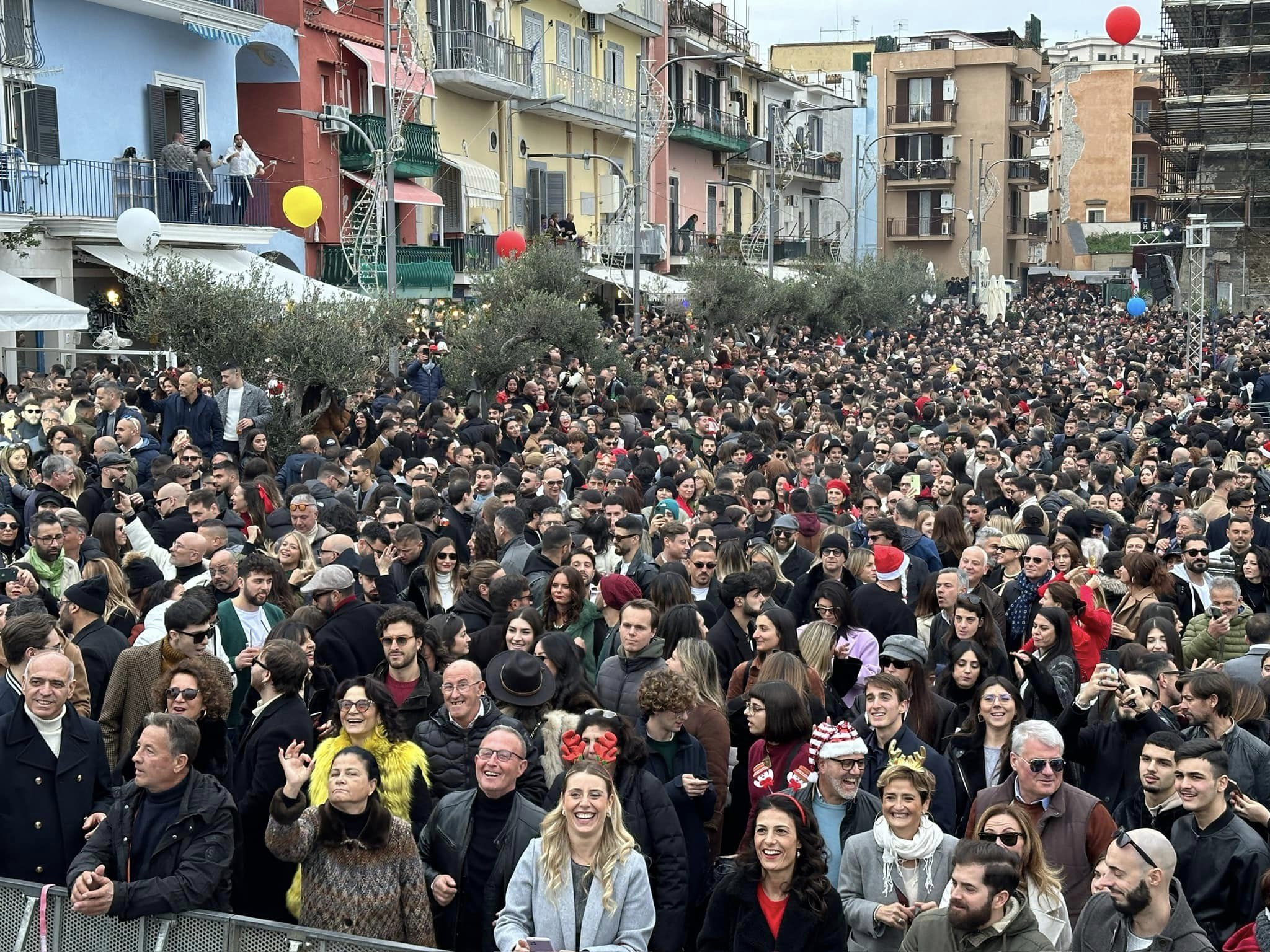 Pozzuoli S’Move Festival: terzo appuntamento con il super aperitivo alla Darsena (con sorpresa finale)