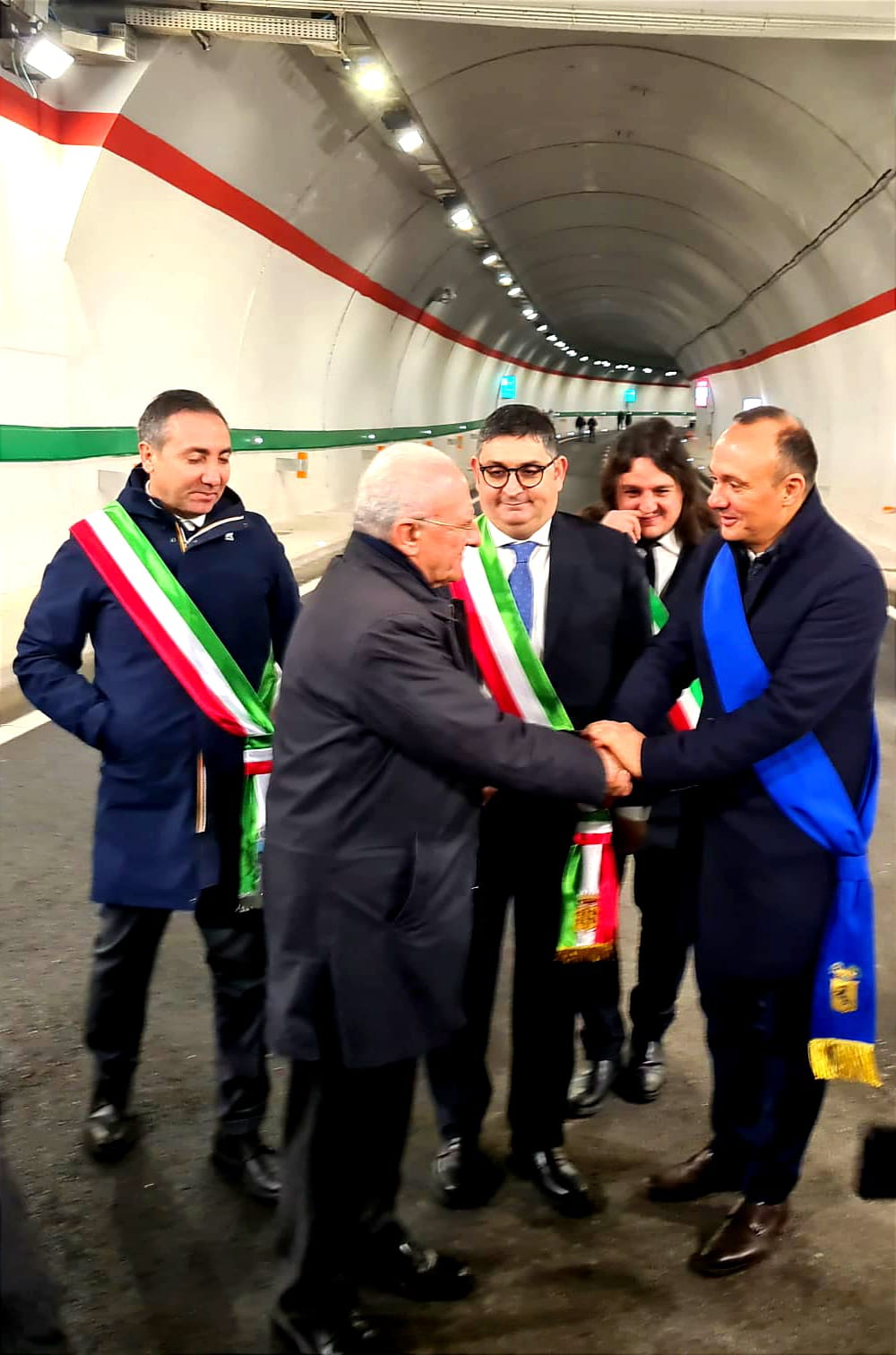 POZZUOLI/ Con 7 anni di ritardo inaugurato finalmente il Tunnel Tangenziale-Porto