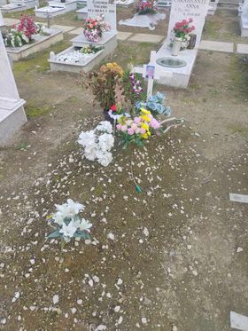 LA DENUNCIA/ «Mio nonno morto è un fantasma al cimitero di Pozzuoli»