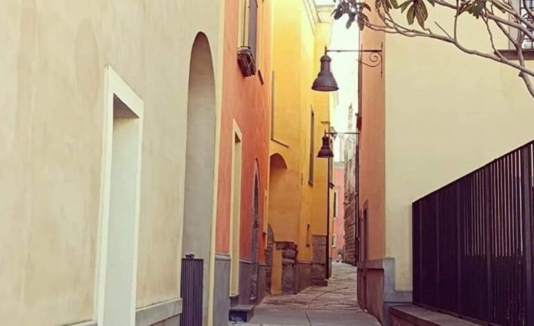 Il Rione Terra tra passato e presente: viaggio tra piazze e vicoli dell’antica rocca – Ecco la nuova toponomastica