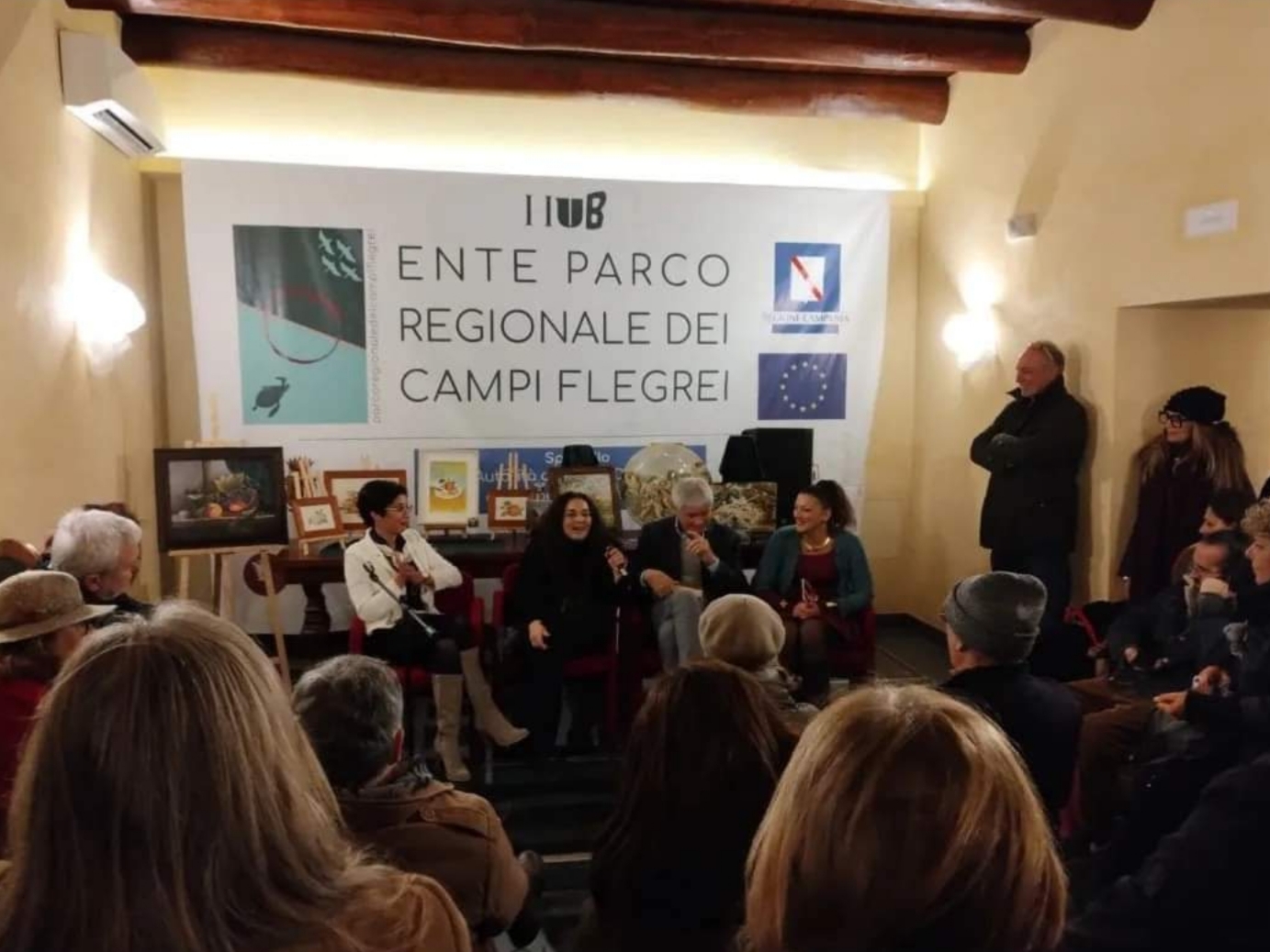Alla Phlegraea SocialBookBar di Pozzuoli la presentazione del libro “Non tele ma archi: Maria Puteolana”