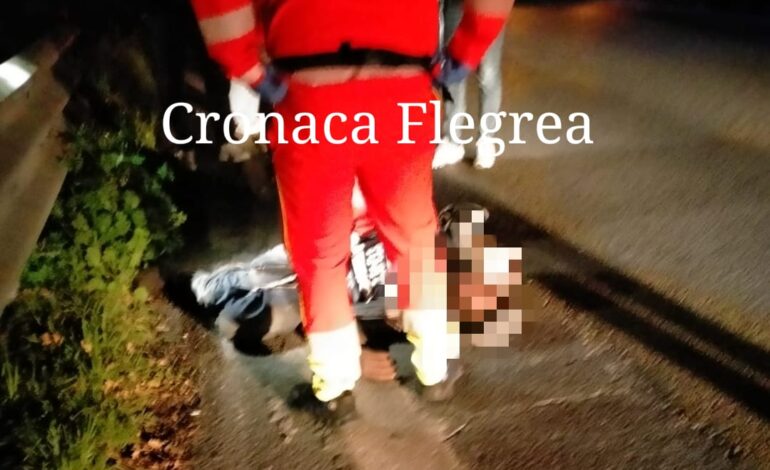 POZZUOLI/ Ubriaco si accascia lungo la strada: soccorso dal 118 scappa dall’ambulanza, cade e si rompe il naso