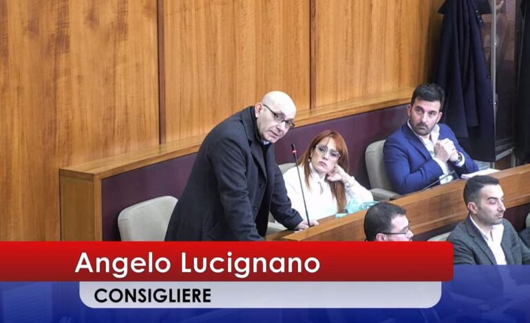 POZZUOLI/ Angelo Lucignano entra in consiglio comunale al posto di Enzo Figliolia e va all’opposizione