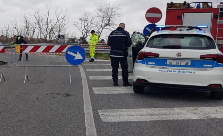 POZZUOLI/ Voragine in strada, chiusa l’uscita per Monterusciello