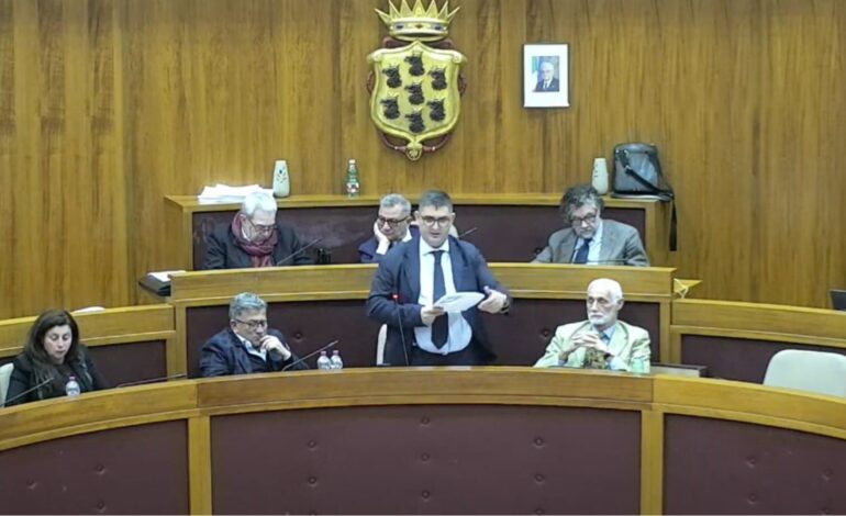 POZZUOLI/ Bilancio approvato al consiglio-bis, soddisfatto Manzoni: «Un’unica visione, il bene dei cittadini»