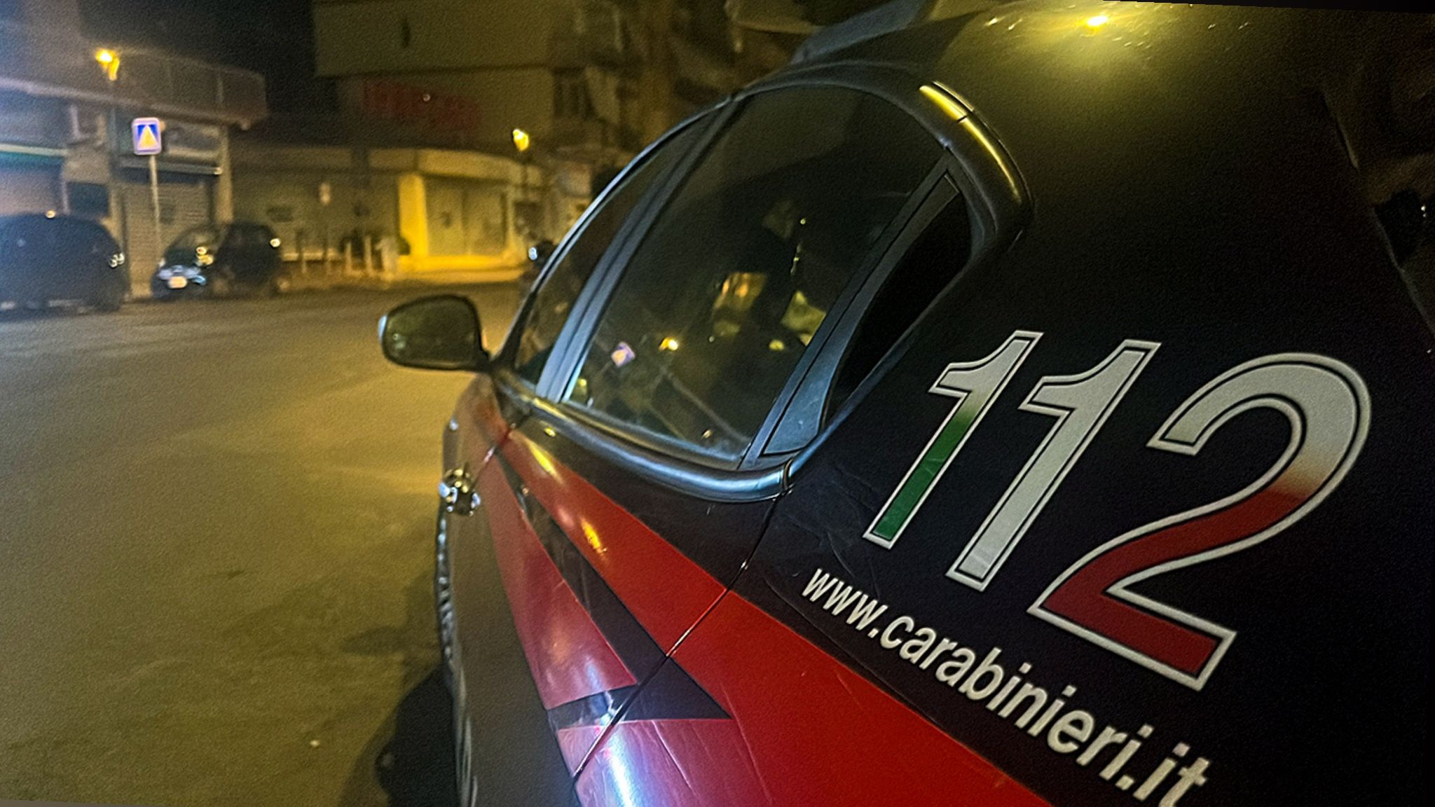 Droga nelle confezioni delle caramelle, 20enne arrestato dai carabinieri