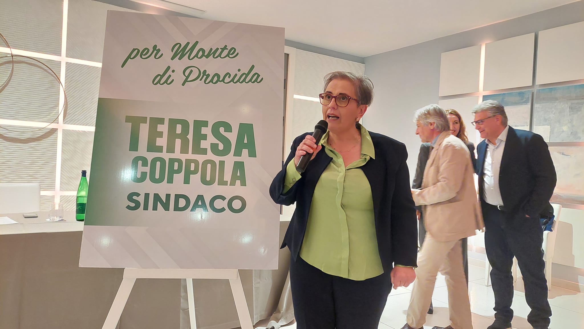 MONTE DI PROCIDA/ Teresa Coppola scioglie le riserve e si candida a sindaco