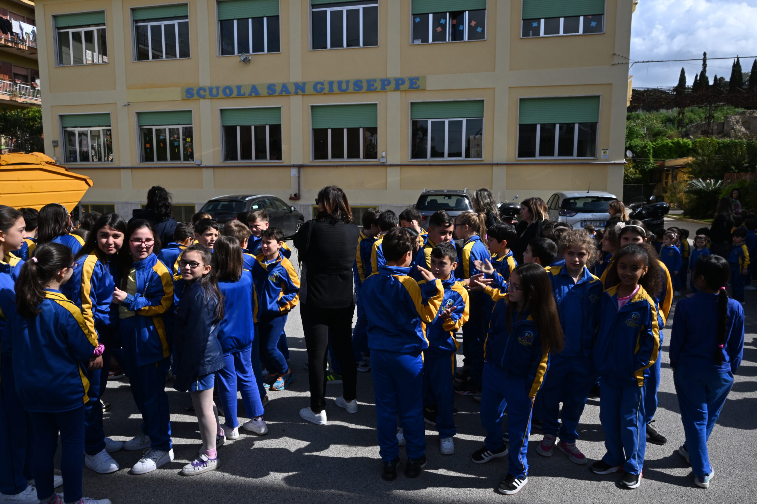 Terremoto, scuole chiuse a Pozzuoli anche domani: riapriranno lunedì