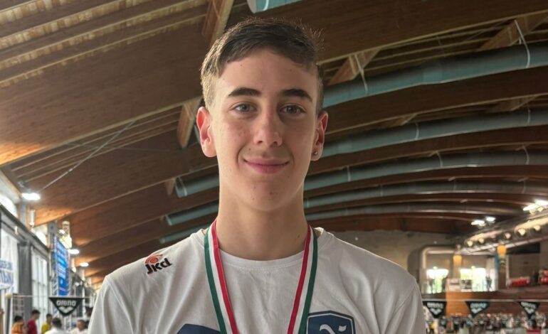 Il puteolano Gennaro Ferraro è di bronzo nei 100 dorso ai Campionati giovanili Criteria di Riccione