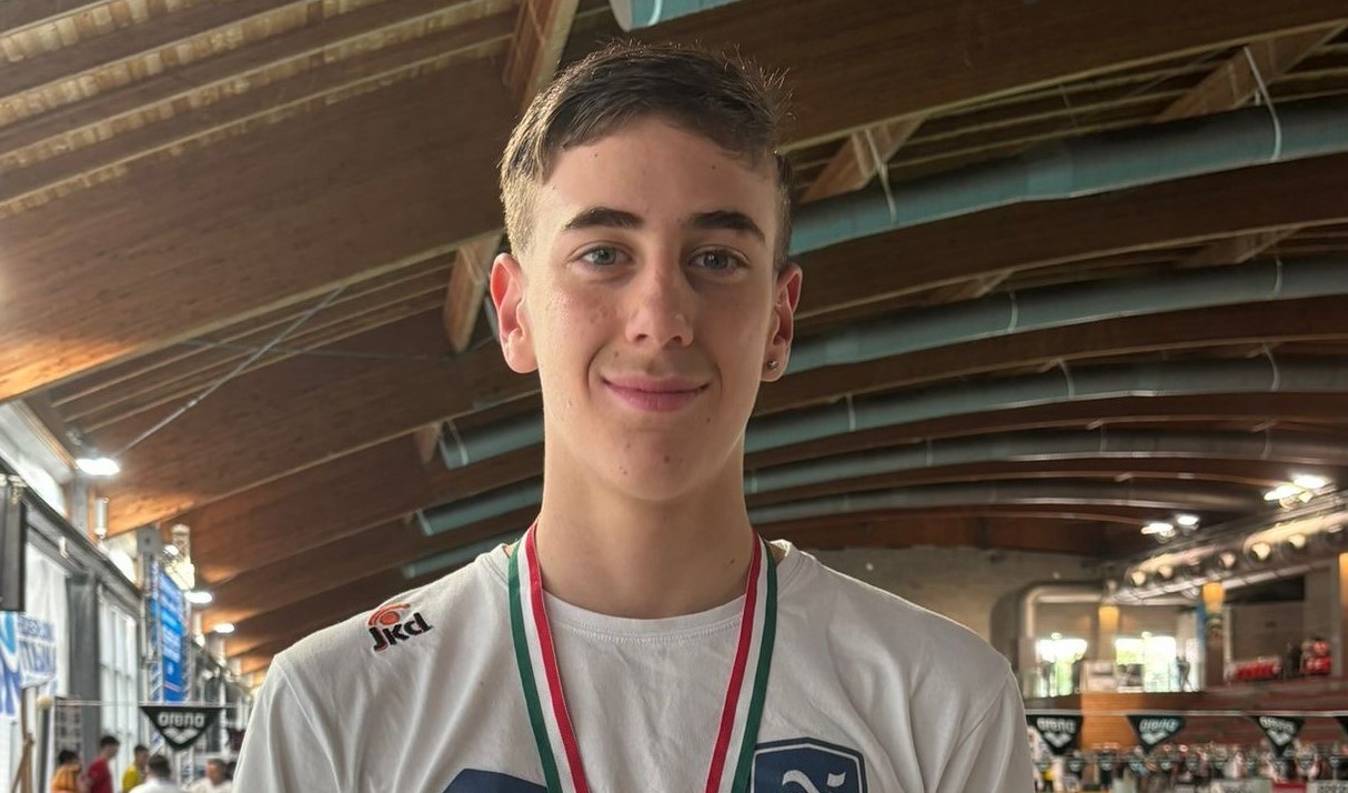 Il puteolano Gennaro Ferraro è di bronzo nei 100 dorso ai Campionati giovanili Criteria di Riccione