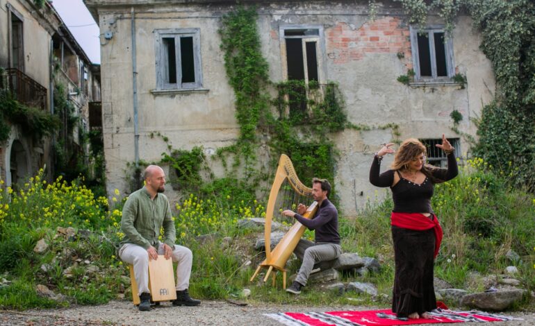 Al teatro Sala Moliḕre di Pozzuoli arrivano i Gatos do Mar con “Stregatti dalla luna”