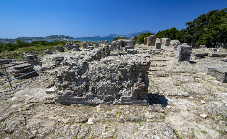 POZZUOLI/ Oltre 1.200 visitatori al Parco archeologico di Cuma