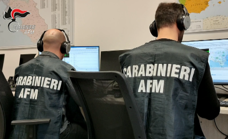 Vendita di banconote contraffatte in Italia e all’estero, maxi blitz dei carabinieri