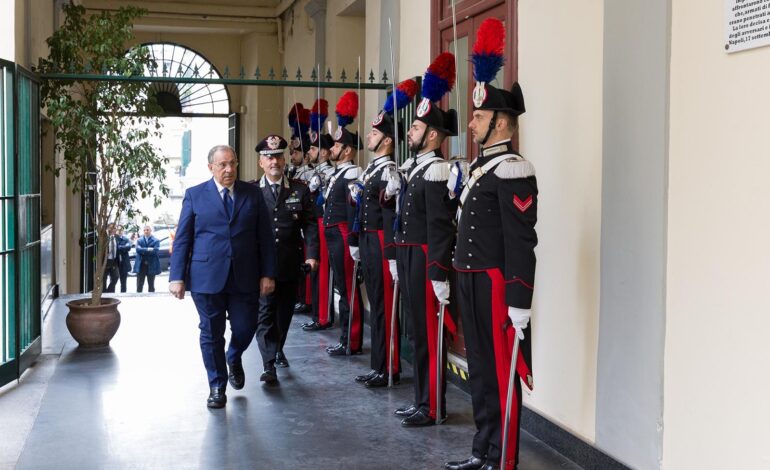 Il prefetto di Napoli Michele di Bari visita il Comando Provinciale Carabinieri di Napoli