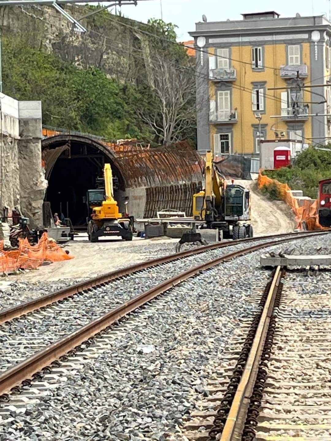 POZZUOLI/ Lavori in corso per l’ammodernamento e il raddoppio della linea Cumana