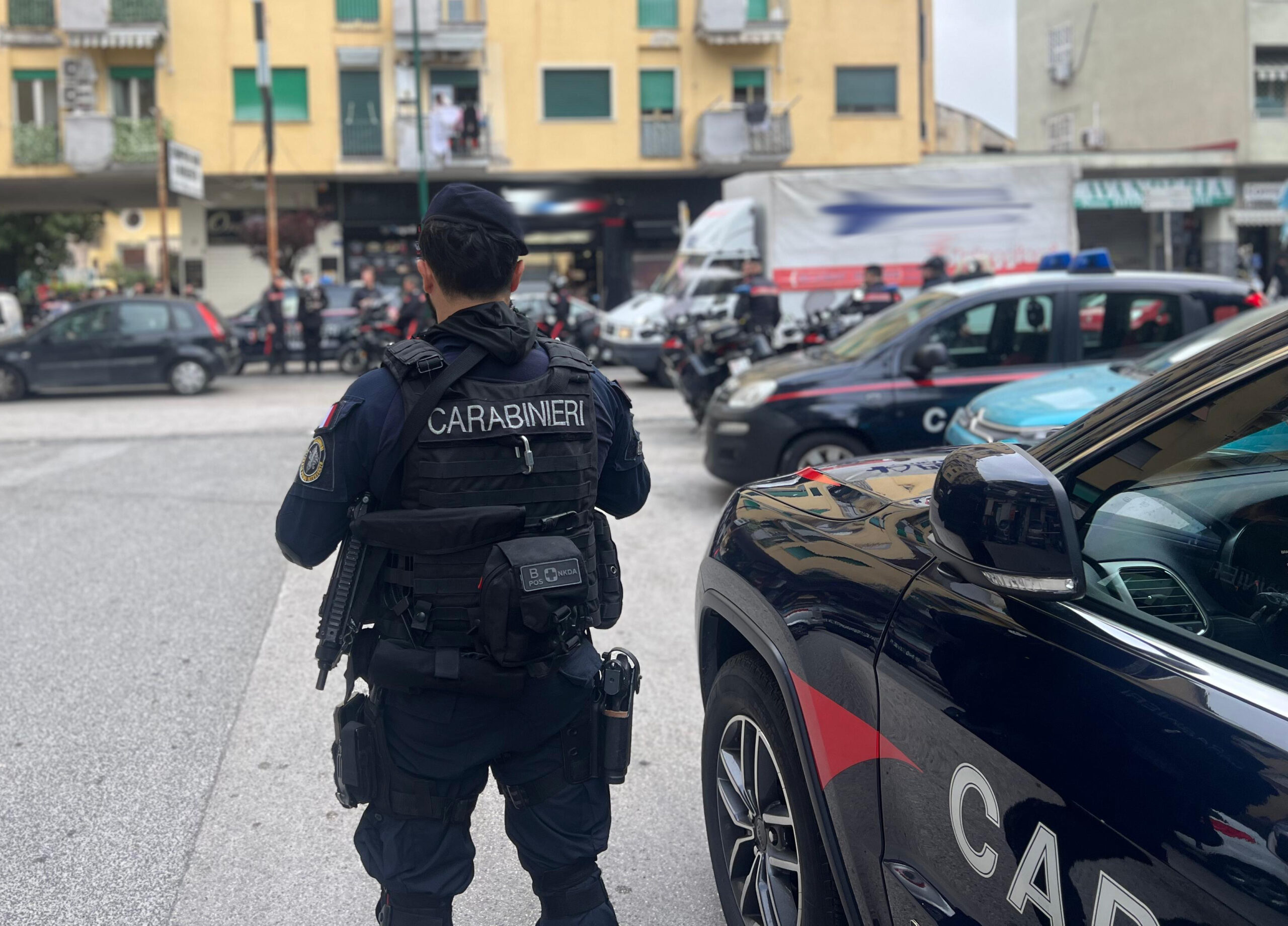 Task force dei carabinieri a Fuorigrotta: 2 arresti e 3 denunce