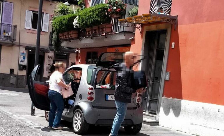 Terremoto, cittadini in fuga sul litorale domitio: è caccia a case e hotel