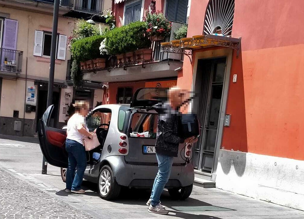 Terremoto, cittadini in fuga sul litorale domitio: è caccia a case e hotel