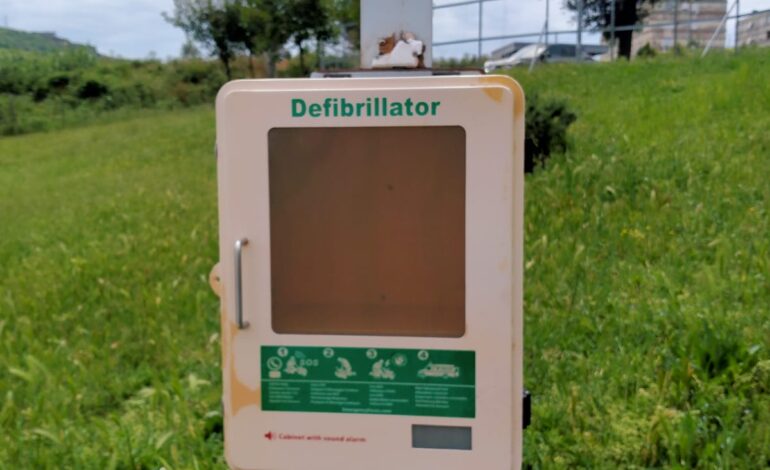 POZZUOLI/ Sparito il defibrillatore nella pista ciclabile di Monterusciello