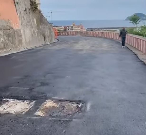 POZZUOLI/ Dopo la voragine riaperta in tempi record via Pergolesi