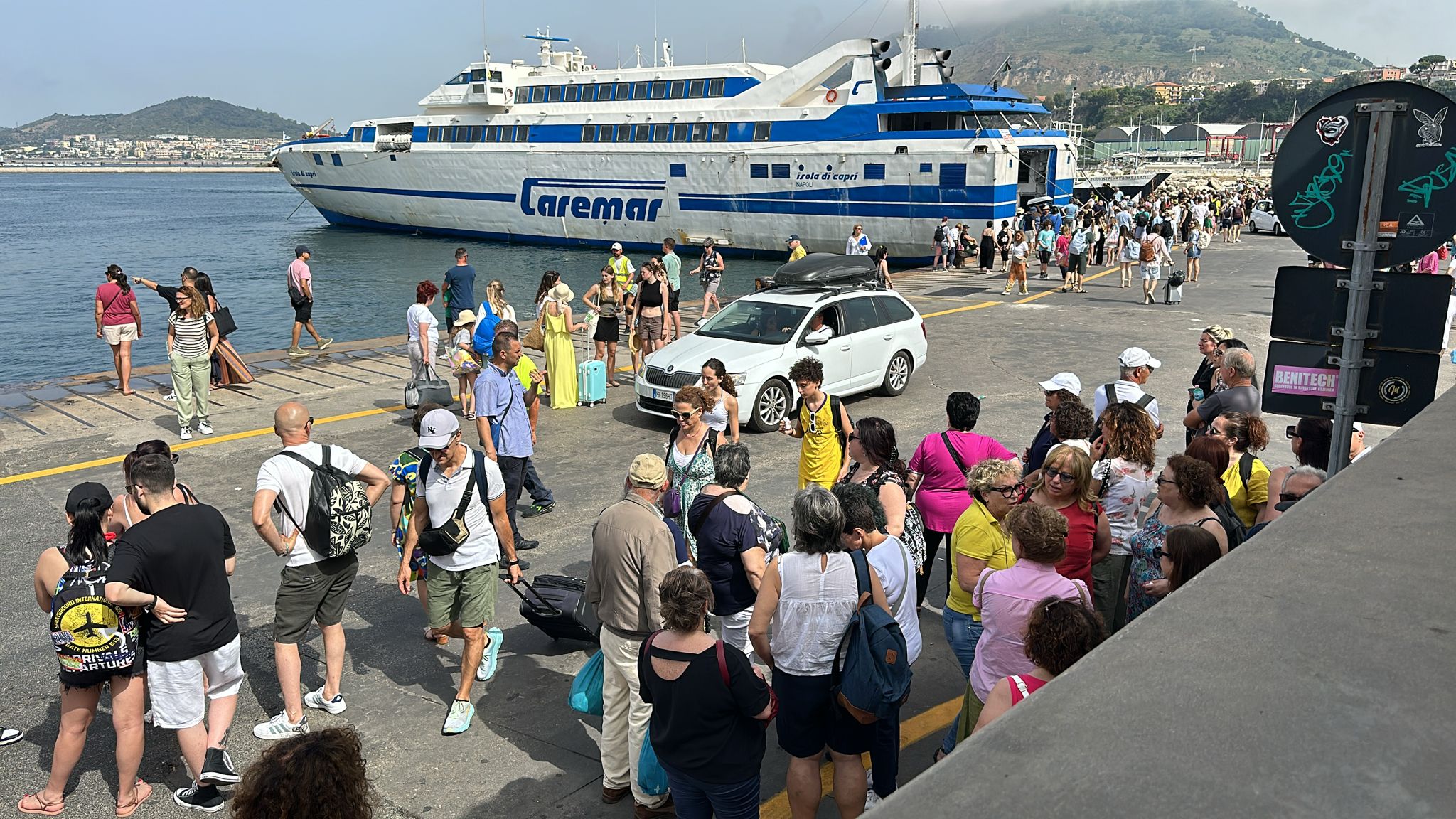 Controlli anti droga al porto di Pozzuoli: fermate due persone