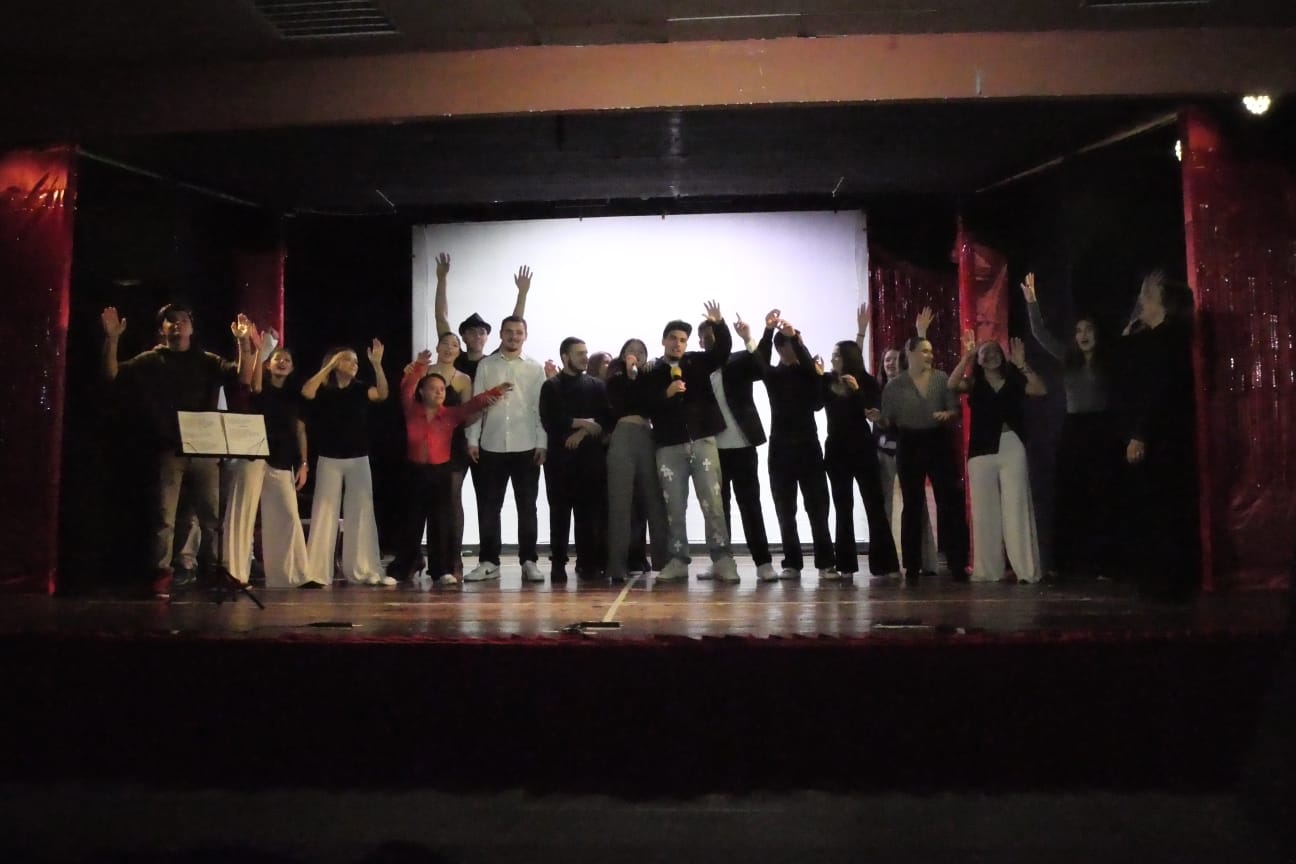 Il Pareto di Pozzuoli sale sul palco: standing ovation per gli studenti