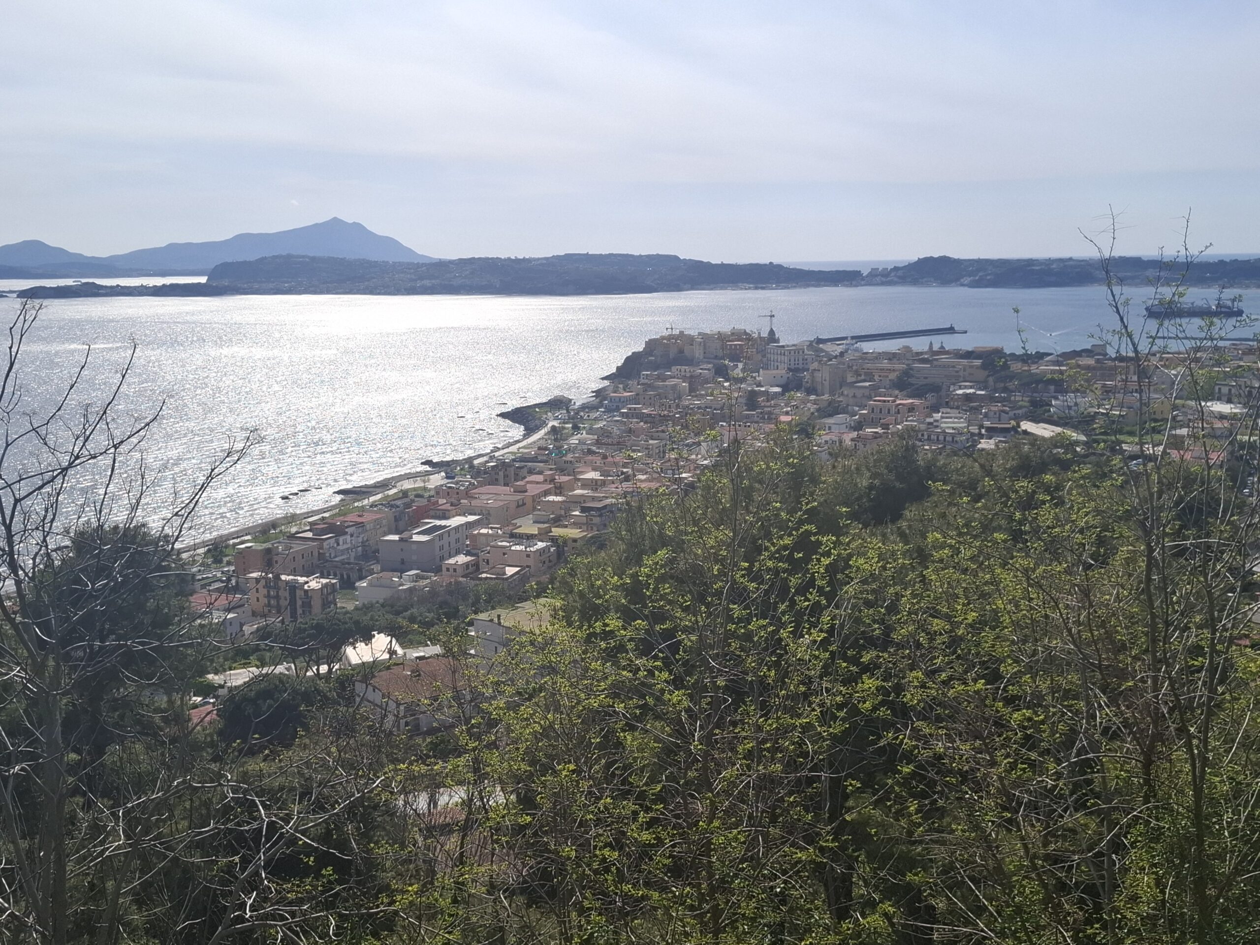 POZZUOLI/ Esposti, denunce e veleni agitano il governo della città
