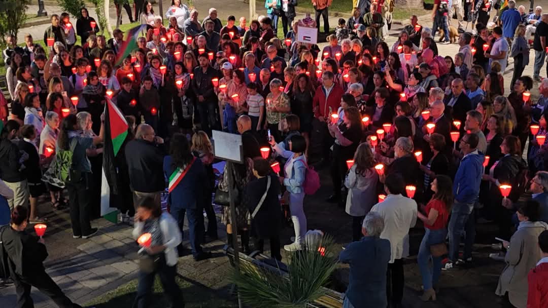 Stop al genocidio di Gaza: fiaccolata a Bacoli
