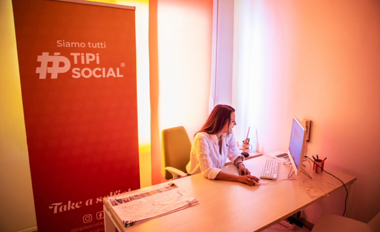 Chi è TiPi Social si riconosce: la firma creativa di Tiziana Portanova conquista l’area flegrea