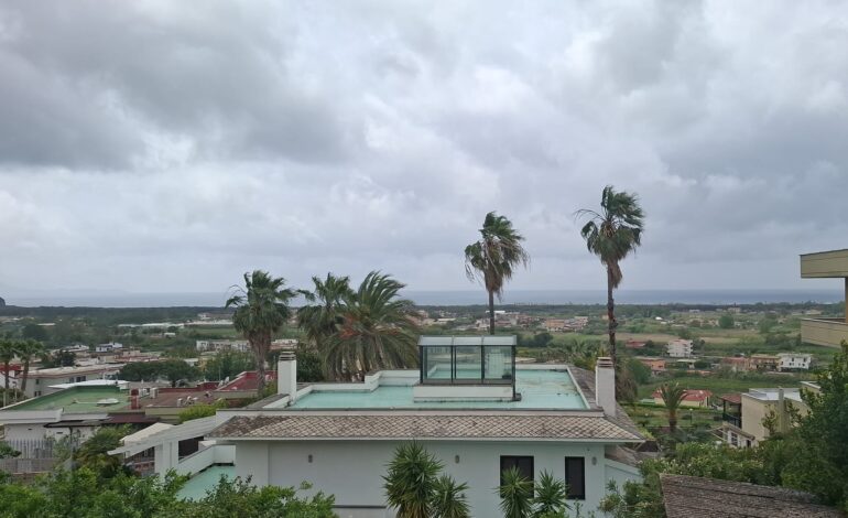 Maltempo in arrivo a Pozzuoli e nei Campi Flegrei: scatta l’allerta meteo