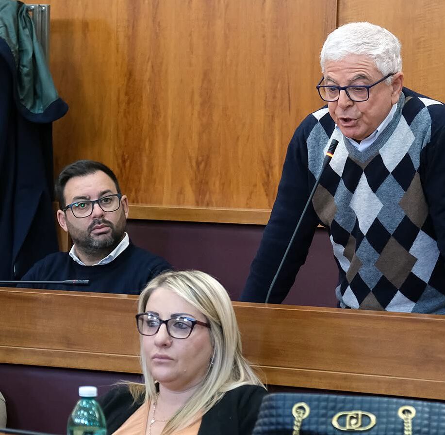 POZZUOLI/ Nuova Giunta, consigliere regionale contro Manzoni «Scelta per interessi di singoli e contro De Luca»