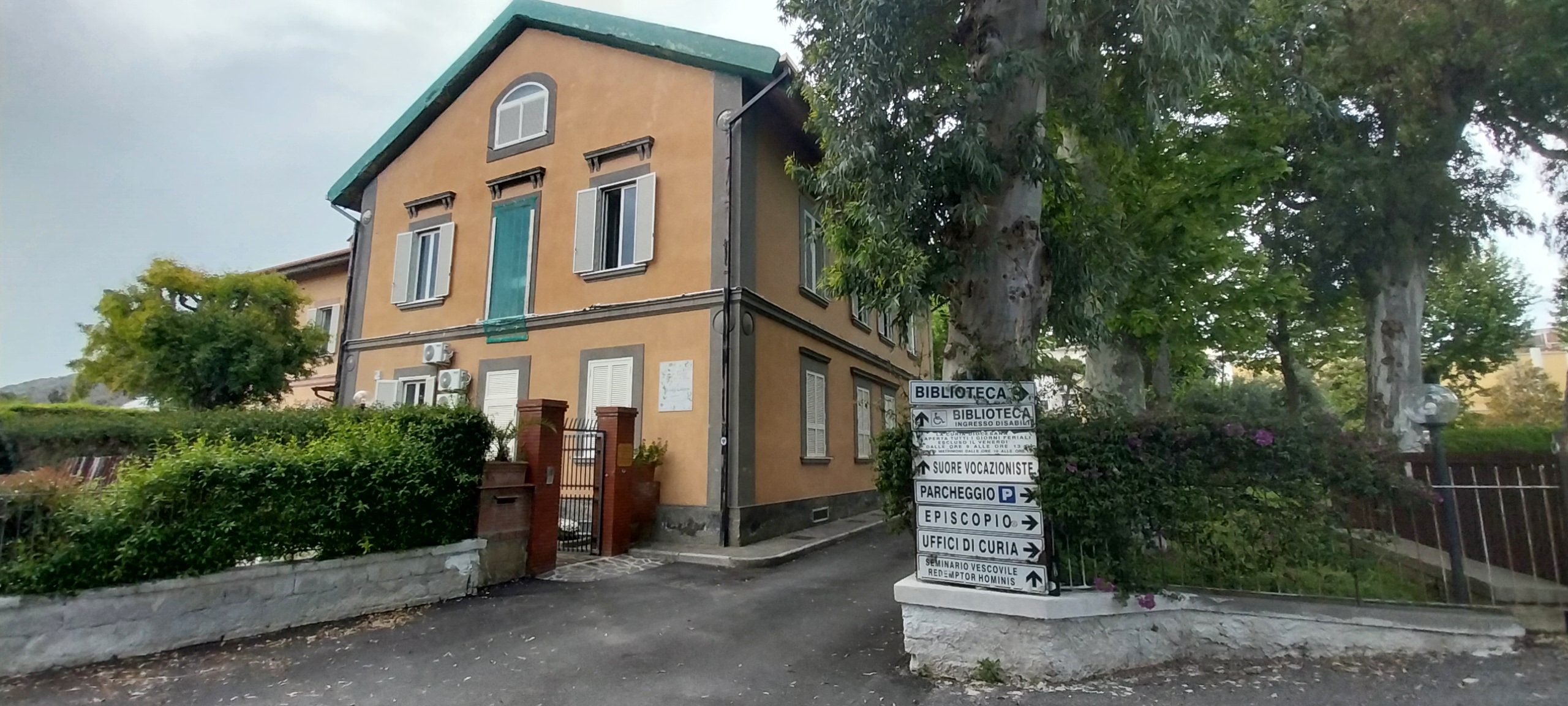 La Caritas Diocesana di Pozzuoli inaugura il Poliambulatorio per i poveri