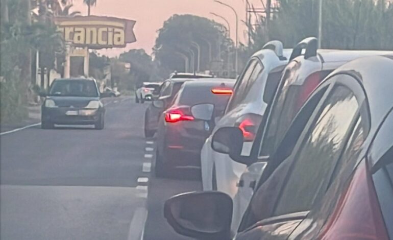 POZZUOLI/ Caos totale e traffico in tilt a Licola: il sindaco Manzoni chiede scusa