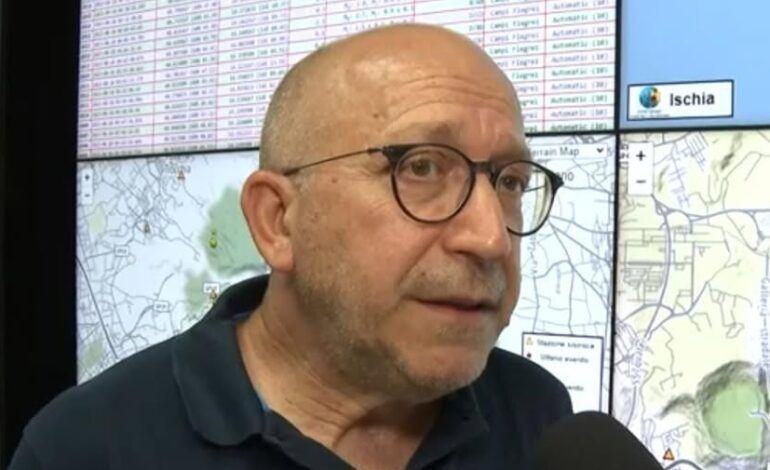 Crisi sismica, il direttore dell’Osservatorio Vesuviano: «La crisi continua e il suolo si deforma»