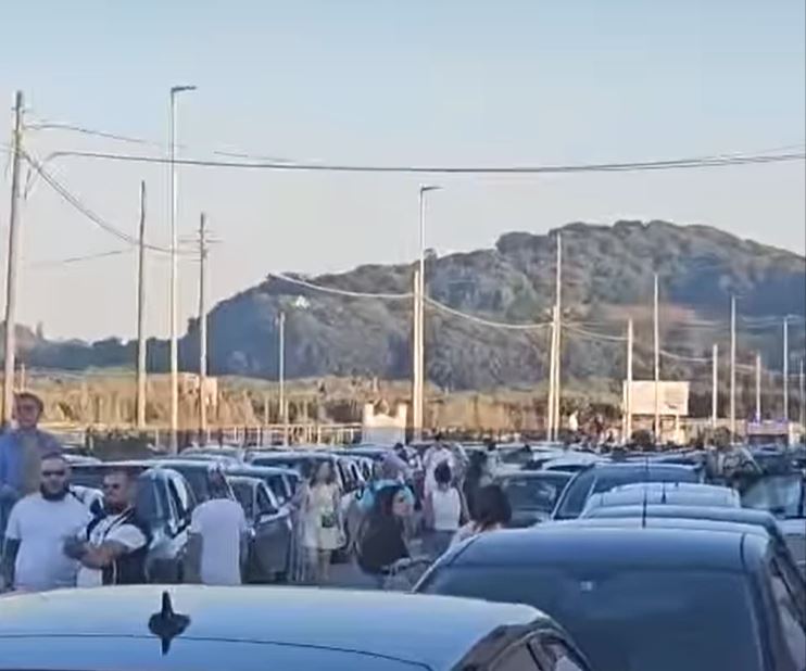 POZZUOLI/ Caos lidi a Licola, scatta l’ordinanza: si chiude alle 19. Strade vietate ai non residenti
