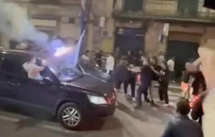 Fa da paciere durante una rissa: 20enne accoltellato all’addome