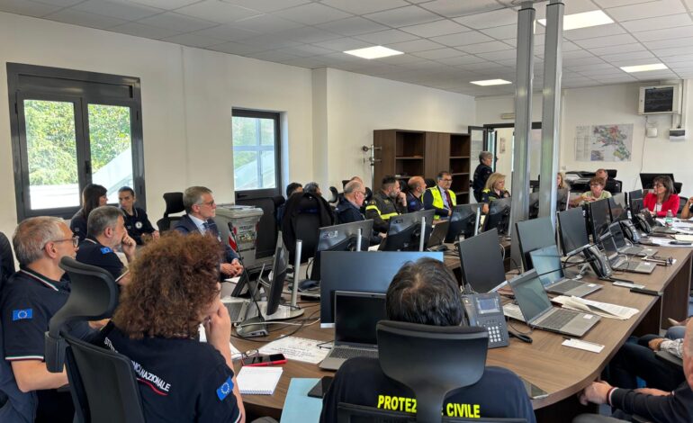Bradisismo, 4 tavoli tecnici e sopralluoghi nelle scuole: partite le esercitazioni di Protezione Civile
