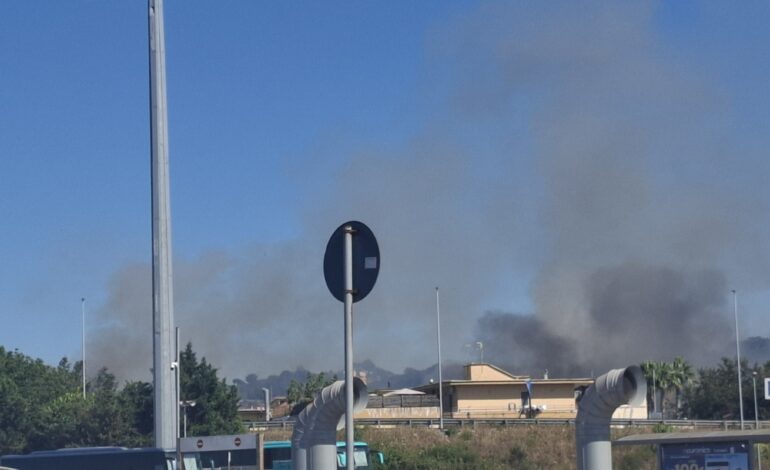 Incendi a Quarto, gente in strada