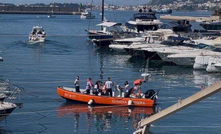 “Marinando la scuola”: un progetto tra scuola e la Guardia Costiera di Pozzuoli