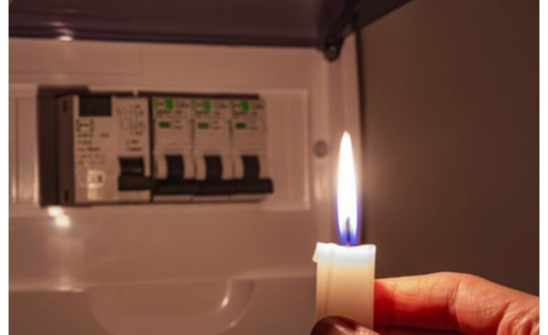 BACOLI/ Blackout elettrici: cittadini esasperati per le continue interruzioni