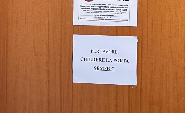 BACOLI/ Allarme pulci al comune, chiuso al pubblico e ai dipendenti l’ufficio tecnico