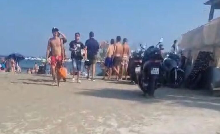 POZZUOLI/ Donna travolta da uno scooter davanti alla spiaggia di Lucrino