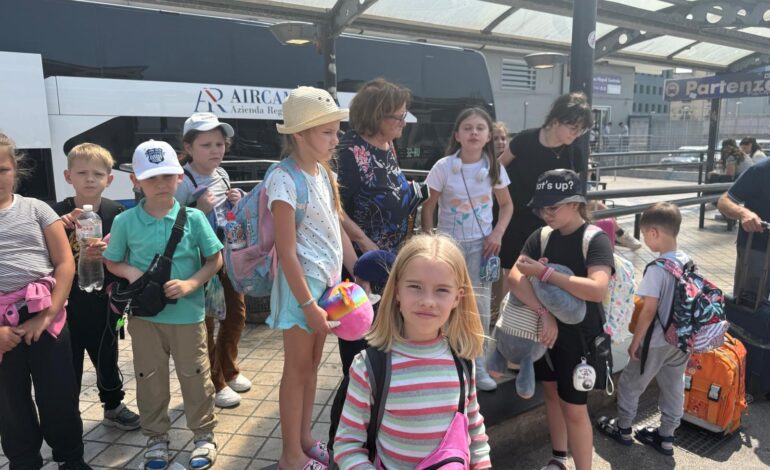 Accolti in Italia e nei Campi Flegrei 28 bambini provenienti dall’Ucraina – LE FOTO