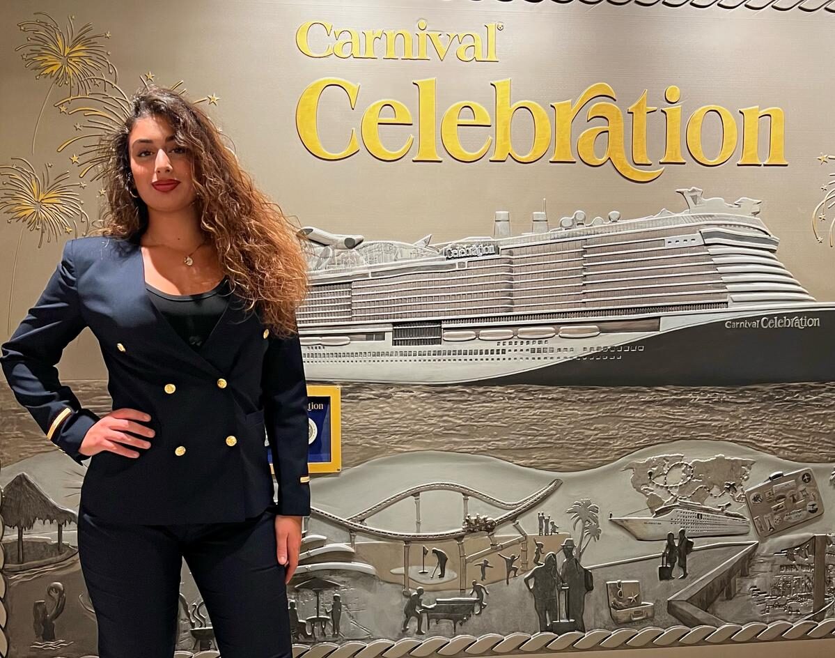 POZZUOLI/ Grasso sulle mani, orgoglio negli occhi: la giovane Chiara, terzo ufficiale di macchina su navi da crociera – LE FOTO